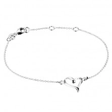 Silver wrist chainlet with bent outline of heart