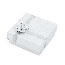 Silver ring gift box with pattern of flowers and bow