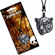 String necklace, patinous lioness shaped pendant, grooving