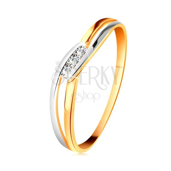 Diamond ring made of 14K gold, three clear brilliants, split wavy shoulders