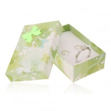 Paper box for set or chain, motif of green and white trefoils