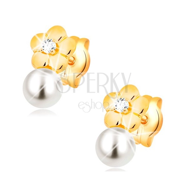 Earrings made of yellow 14K gold, shiny flower with clear diamond, white pearl
