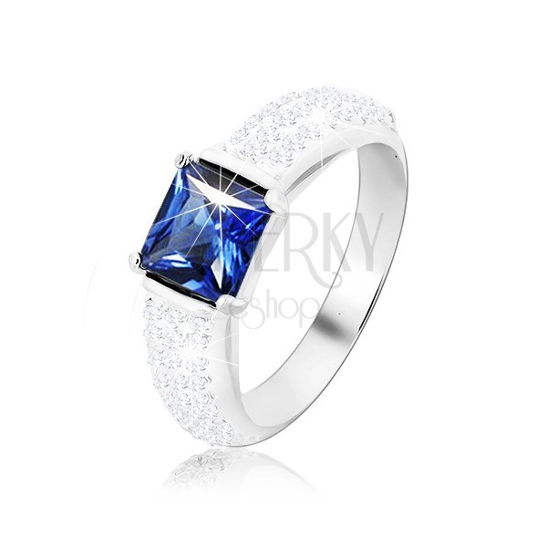 925 silver ring, blue zircon square, protruding sparkly shoulders