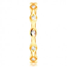 Ring of yellow 14K gold - shiny grains with imbedded zircons of clear colour
