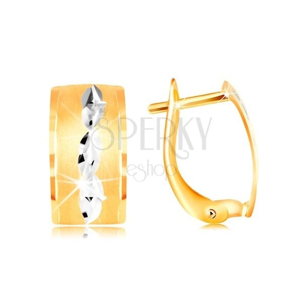 Earrings in 14K gold - matt strip with grains made of white gold and cuts