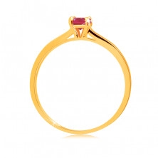 Ring made of 14K yellow gold – radiant round ruby in a mount, zircon strips