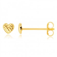 Earrings made of 14K yellow gold – shiny heart with a grid surface, studs