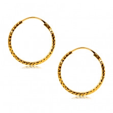 Round earrings in 585 yellow gold decorated with diamond cut, square shoulders, 18 mm