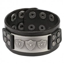 Studded leather bracelet - coat of arms plate