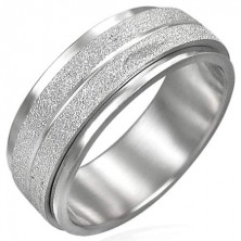 Stainless steel ring with spinner sanded middle ring